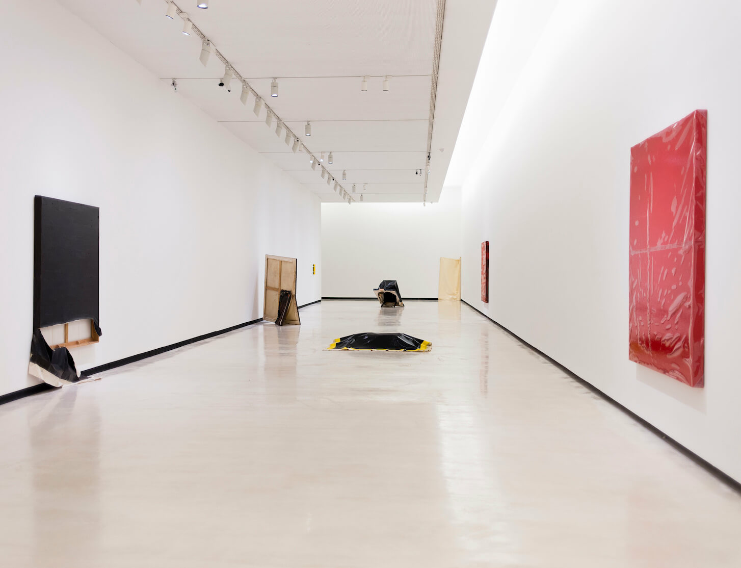 Angela de la Cruz’s ‘Homeless’ opens at Bilbao’s Azkuna Zentroa