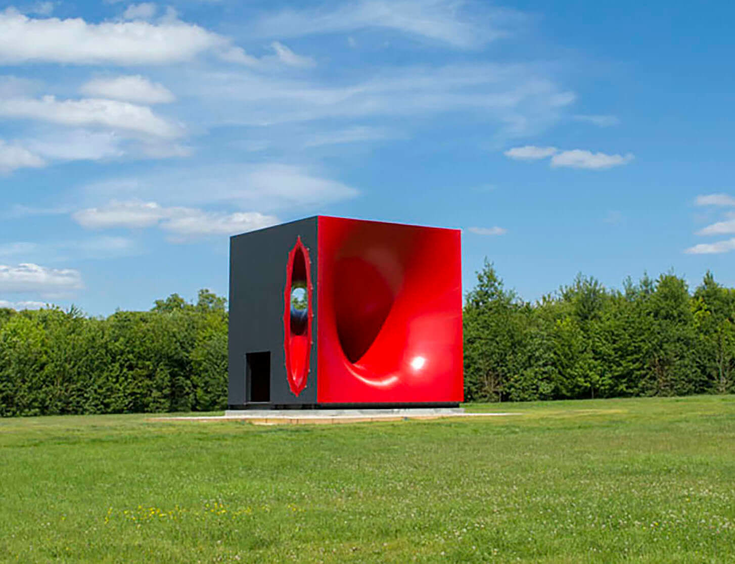 Anish Kapoor announces first large-scale show in China