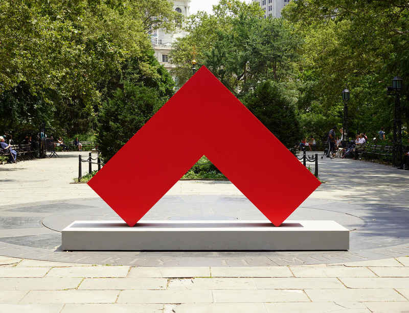 Carmen Herrera's 'Estructuras Monumentales' Public Art Fund project opens in New York City