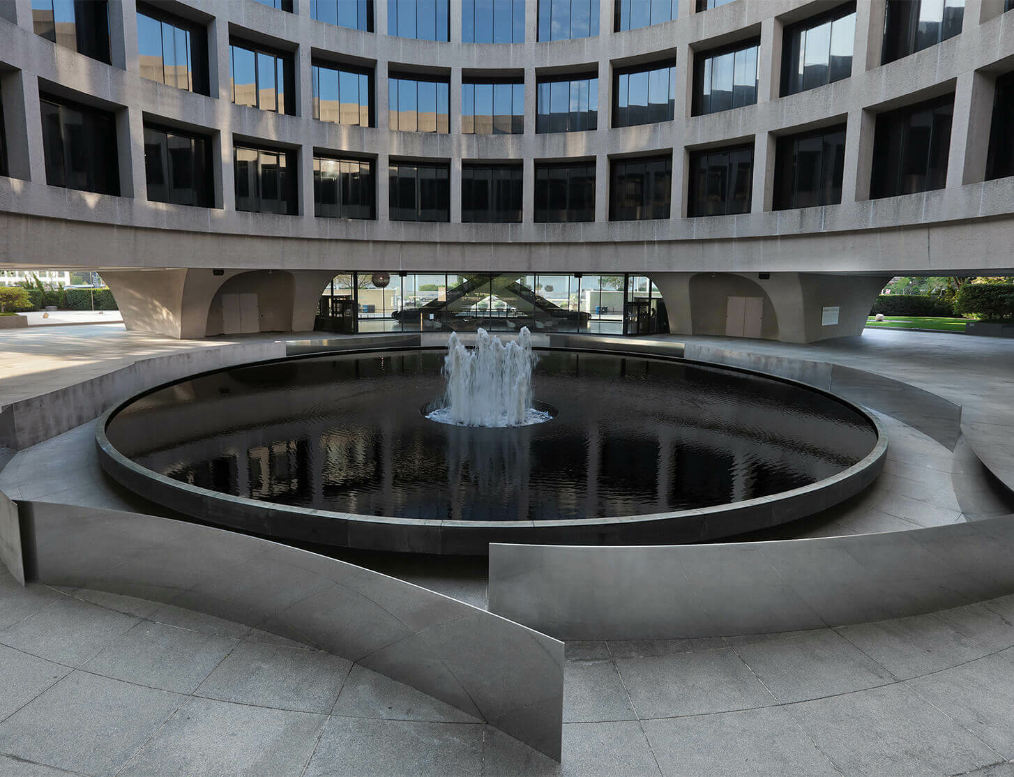 Lee Ufan opens major commission for the Hirshhorn Museum in Washington DC