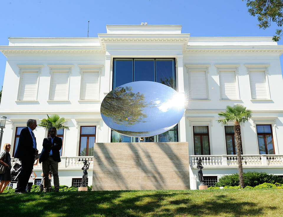 Anish Kapoor in Istanbul