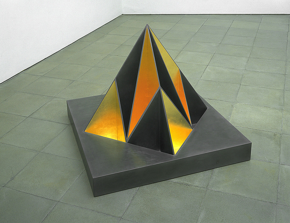 Shirazeh Housiary: The Sense of Unity