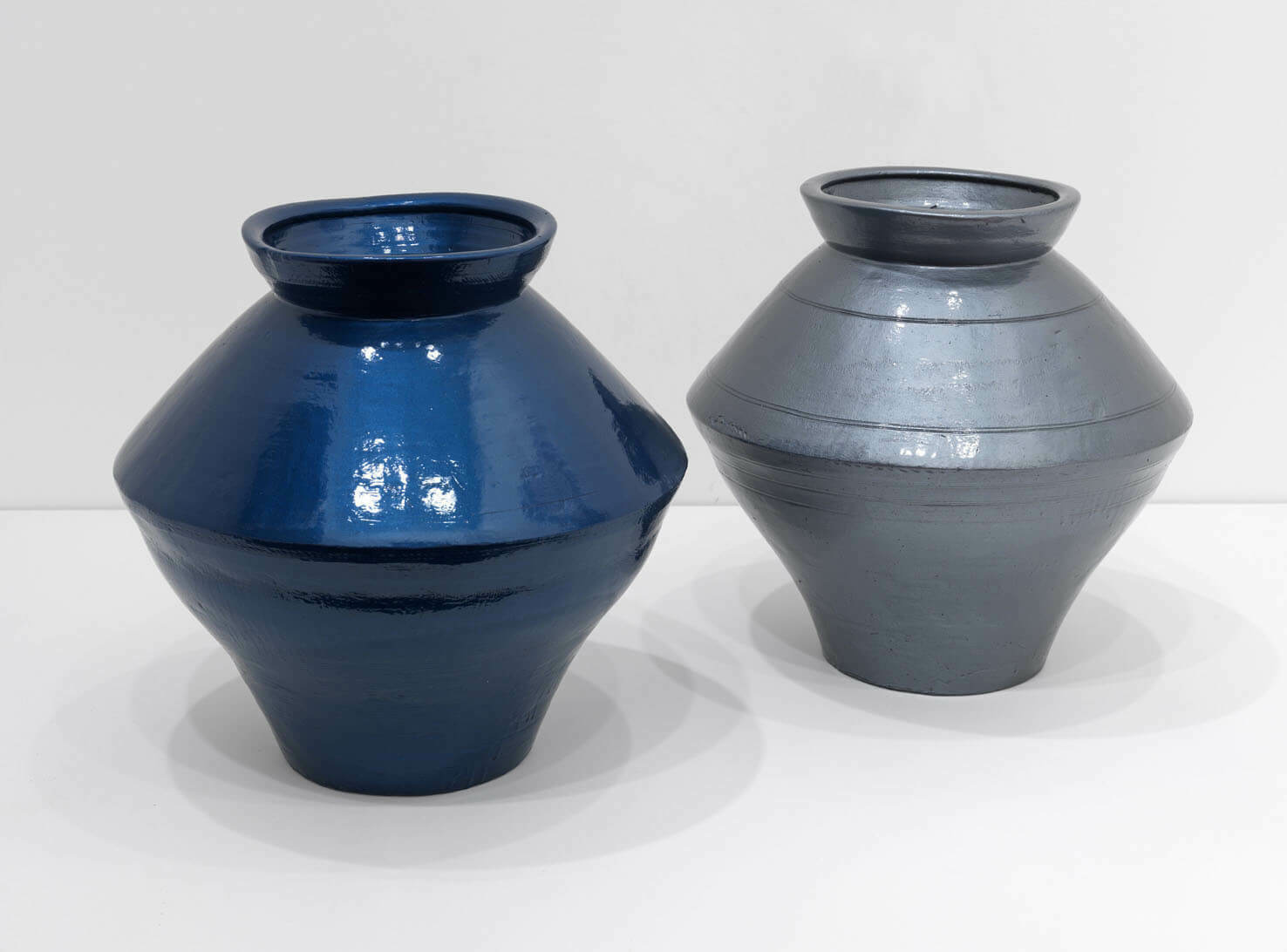 Han Dynasty Vases in Auto Paint